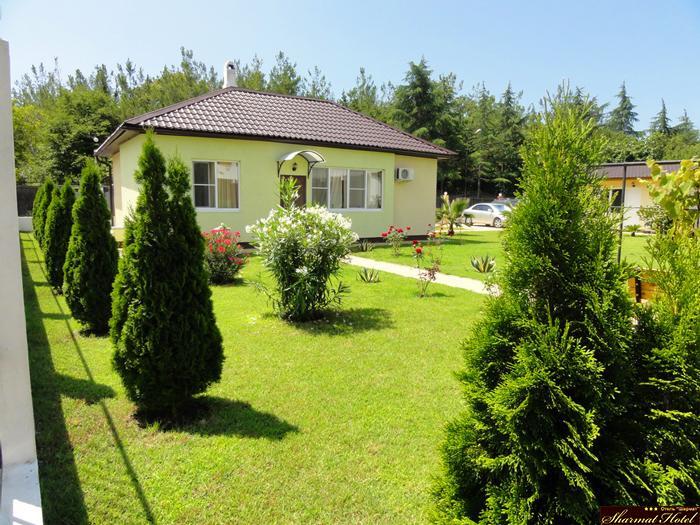 Hotel Sharmat Піцунда Екстер'єр фото