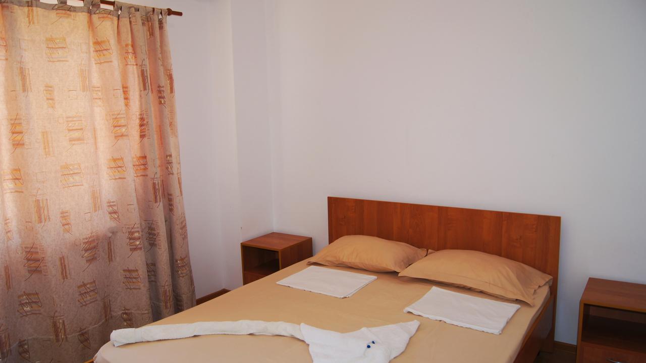 Hotel Sharmat Піцунда Екстер'єр фото