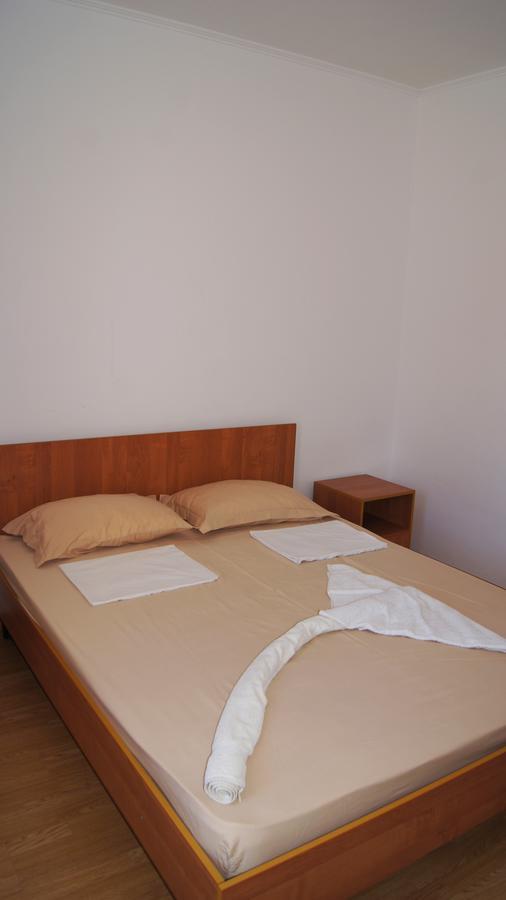 Hotel Sharmat Піцунда Екстер'єр фото
