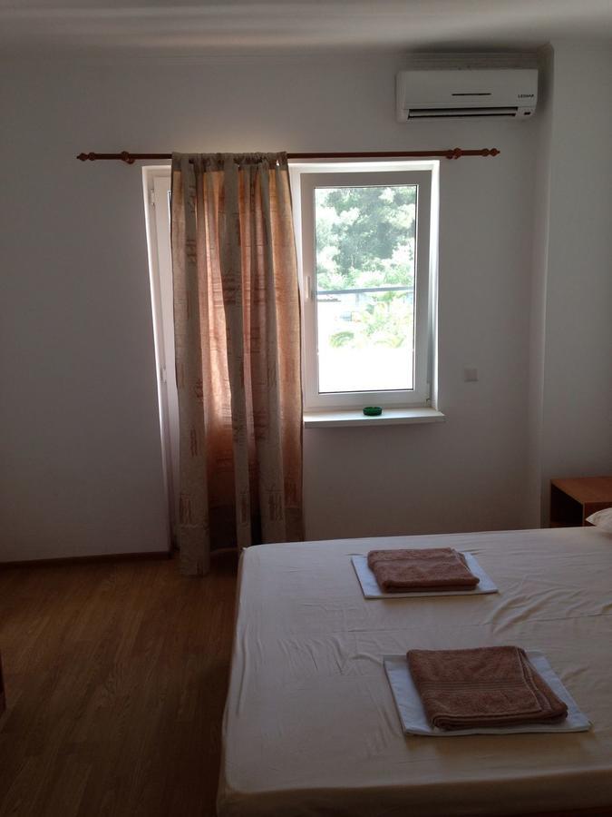 Hotel Sharmat Піцунда Екстер'єр фото